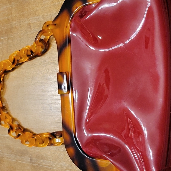 NEVER USED FREE PEOPLE RED PATENT LEATHER BAG - Picture 3 of 8